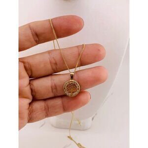 10k gold necklace and family tree pendant 18"